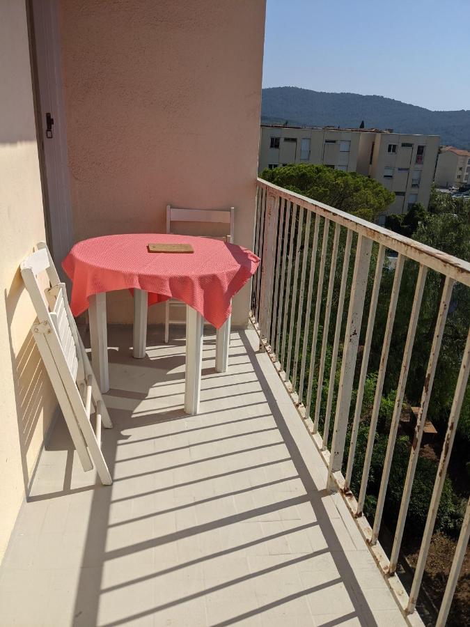 Superbe T2 Proche Des Plages Et Des Commerces Йер Экстерьер фото